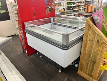 GRATIS Koeleiland | Koeltafel (zonder werkende motor)