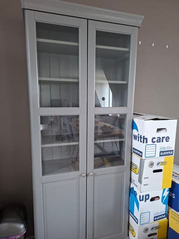 Gratis af te halen - Servieskast ikea