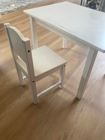 Kinderbureau met stoeptje