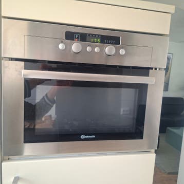 Bauknecht combi-oven voor onderdelen (defect)