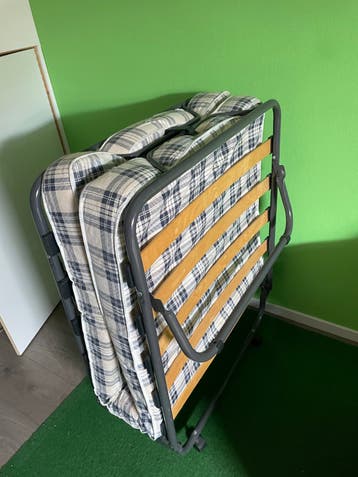 GRATIS! Logeerbed / Opklapbed