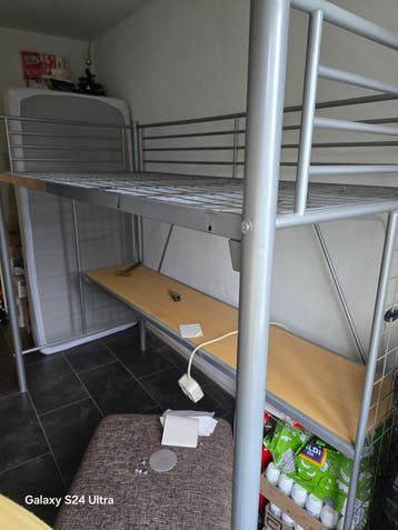Hoogslaper met bureau - ideaal voor kleine kamers