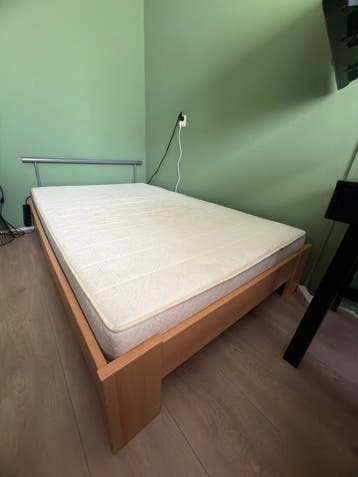 Gratis bed 120x200 incl matras