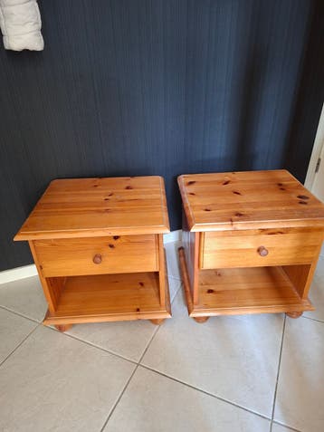 2 nachtkastjes gratis