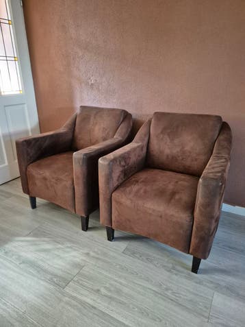 Gratis!! Twee comfortabele bruine fauteuils