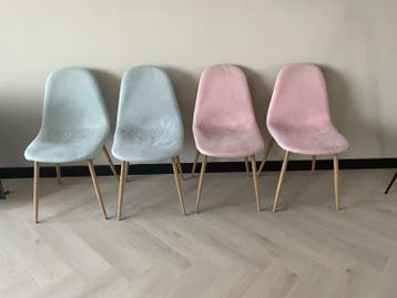 Set van 4 gebruikte eetkamerstoelen