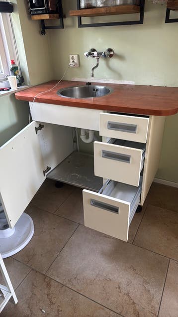 Gratis kitchenette, zsm ophalen.