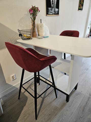 GRATIS Witte kallax kast 4 vak met tafelblad gekit