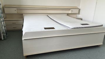 Electrische lattenbodem en luxe matras - GRATIS OP TE HALEN