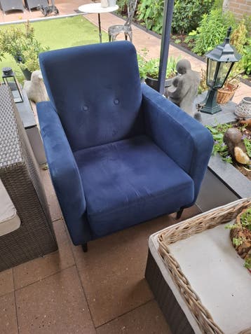 Comfortabele donkerblauwe fauteuil