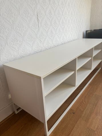 GRATIS wit TV-meubel of open kast