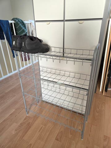 Gratis schoenenrek met 4 lagen