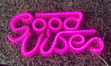 Neon LED-bord 'good vibes’