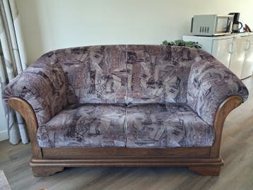 Vintage 2-zitsbank met houten frame en patroonstof