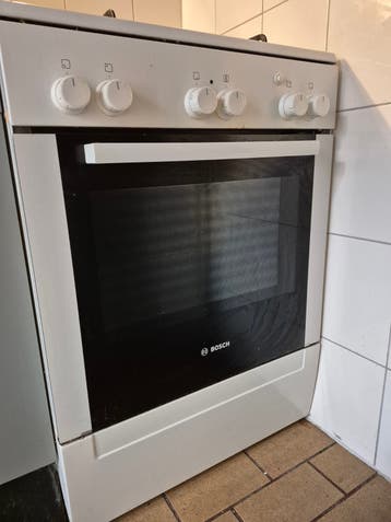 Bosch gasfornuis met oven - Wit, 4 kookzones