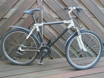 Gratis mountainbike met 21 versnellingen en carbon frame