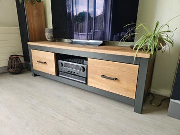 Televisiemeubel 162cm - Gratis!