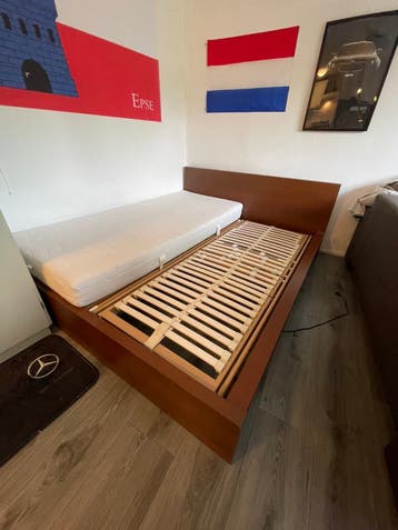 Tweepersoonsbed gratis af te halen