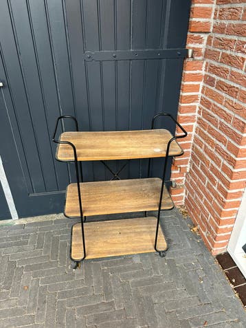 Gratis af te halen, bakkers kastje