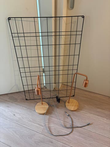 2 bronzen lamp standaarden en rekje (gratis)
