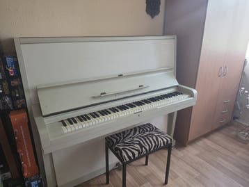 Piano Gerhard Adam (incl. kruk) op begane grond