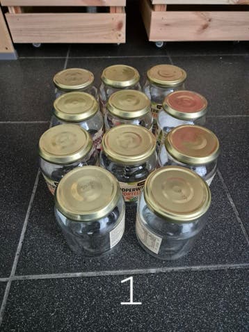 Gratis ophalen: glazen potten met metalen deksel