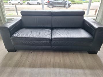 Zwarte leren tweezitsbank - Comfortabel en stijlvol