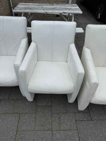 4 witte leren eetkamerstoelen