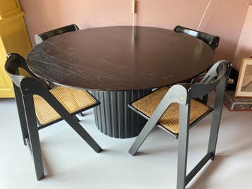 HKLiving Pillar Tafel Zwart | HK Living Eettafel 140cm Breed