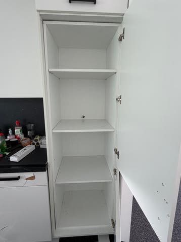 Gratis ladekast zonder deuren - 56x48x180 cm