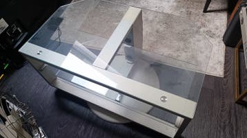 Modern glazen tv en audio kastje met draaiplateau