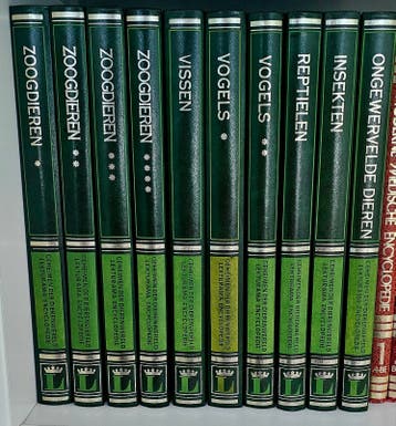 De Kleine Oosthoek Encyclopedie & Dierenencyclopedie