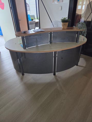 Moderne Balie / Receptiebalie - Gebruikt maar in goede staat