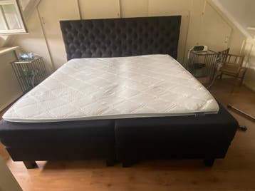 Boxspring 200 x 200 cm, zwart, stof, 2 bedden, 1 topper