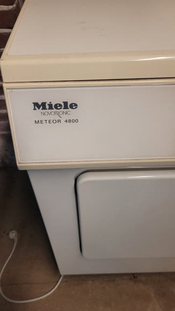 Gratis Miele Novotronic Meteor 4800 Luchtafvoerdroger