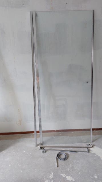 Glazen douchewand