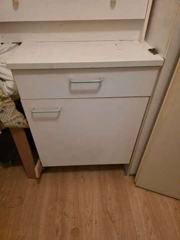 Witte ladekast met twee laden