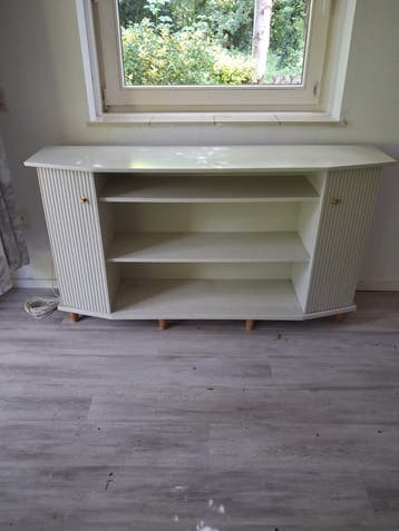 Custom made boekenkast/dressoir