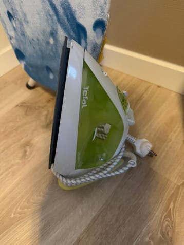 Tefal strijkijzer en brabantia strijkplank