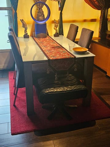 Gratis glazen eettafel metalen onderstel/poten, glazen blad
