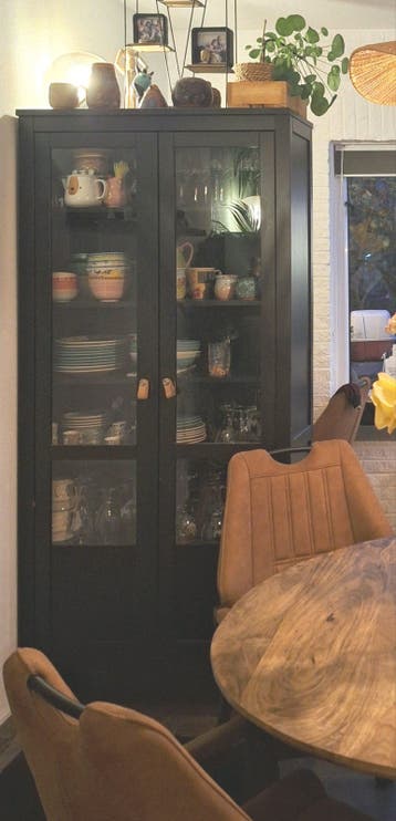 Ikea kast met glazen deuren