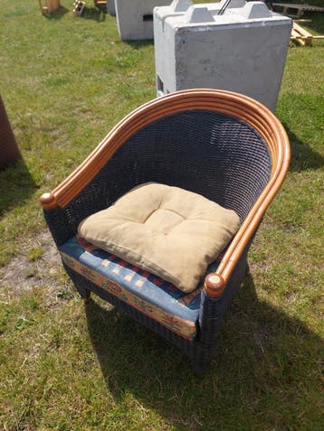Fauteuil met kussen | ZONDAG OPHALEN