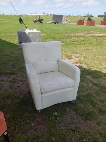 Crèmekleurige Fauteuil | ZONDAG OPHALEN