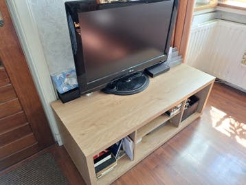 Tv meubel gratis