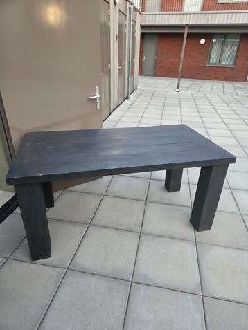 Zwarte houten eettafel - Gebruikt