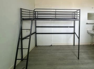 Gratis metalen 1 pers hoogslaper - voor kleine ruimtes