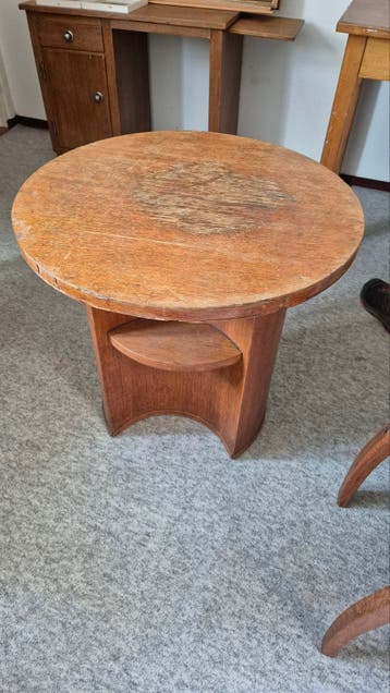 GRATIS Vintage houten bijzettafel met ronde vorm