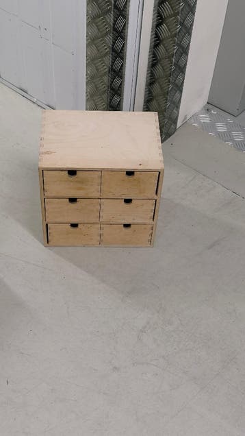 Diverse kleine opberglaatjes, varia