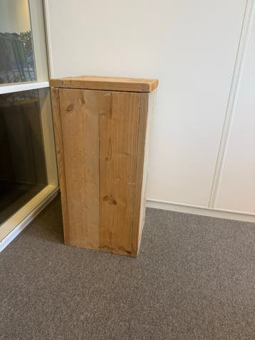 Houten sokkel / plantenstandaard