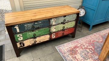 Ladekast industrieel gratis